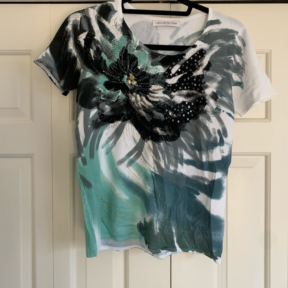 Laura Petites Green & White Floral Embellished Women's Tee